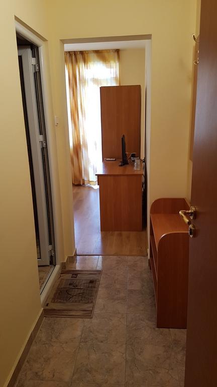 Ivanovi Guest House Primorsko Buitenkant foto