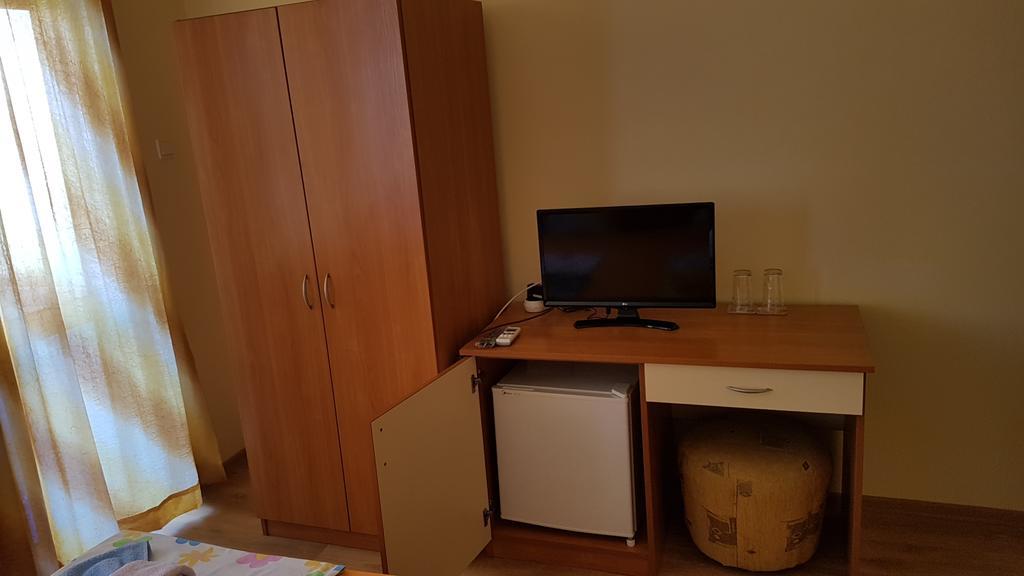 Ivanovi Guest House Primorsko Buitenkant foto